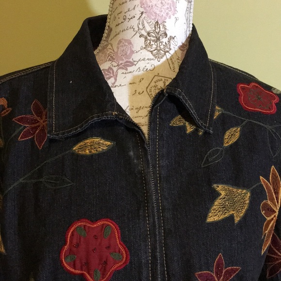 Chico’s jacket denim embroidered - Picture 2 of 6